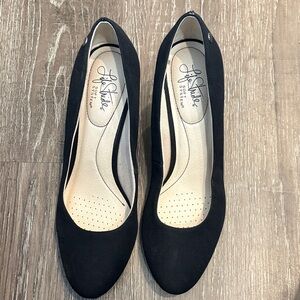 Life Stride Black Women’s Round-Toe Comfort Pumps